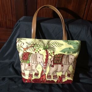 Elephant design purse